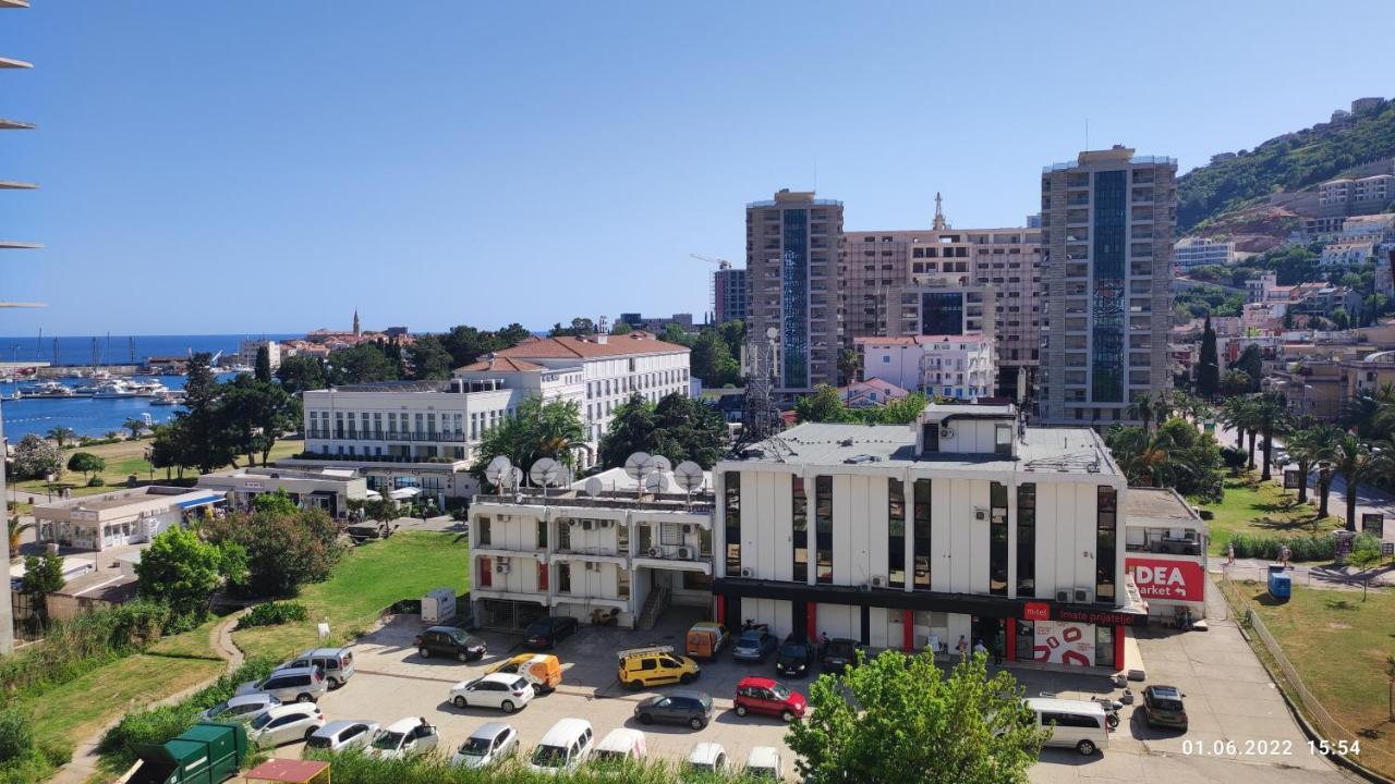 Apartments Lora In Apart-Hotel Budva Exterior foto