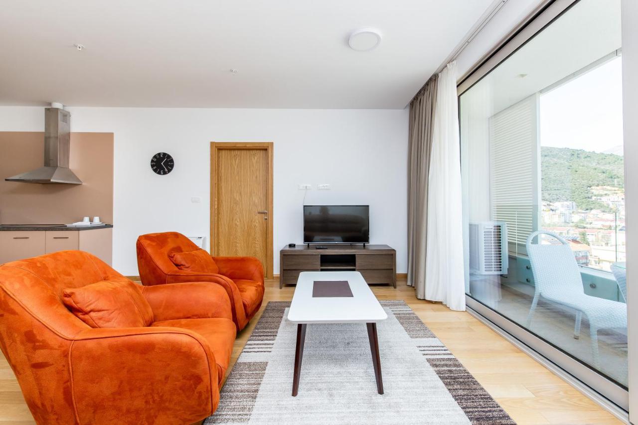 Apartments Lora In Apart-Hotel Budva Exterior foto
